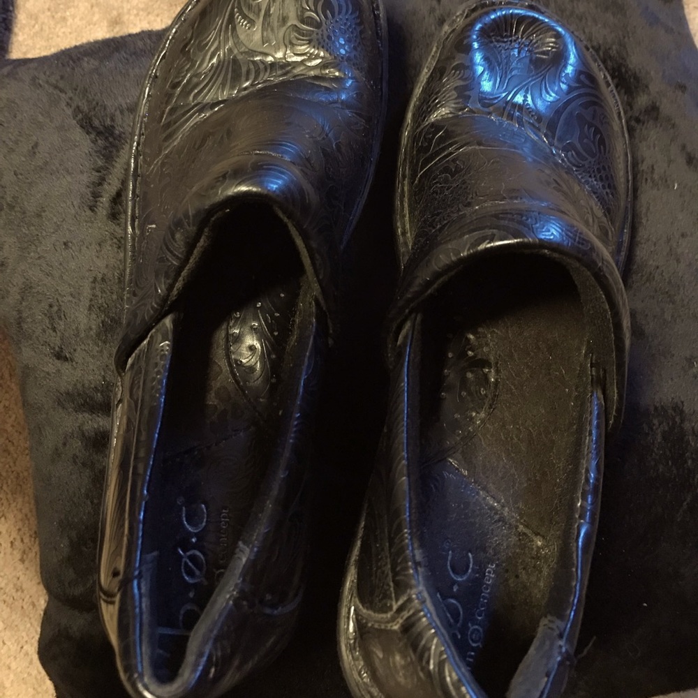 Nursing shoes